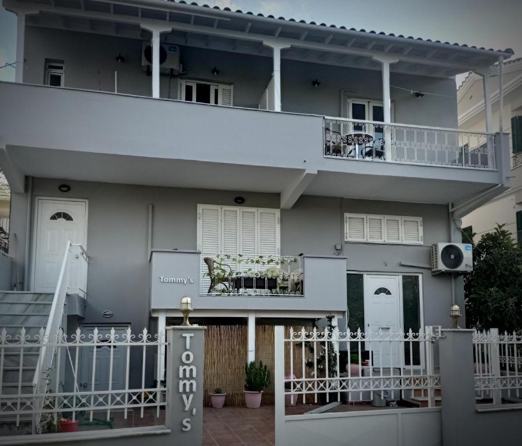 Tommy"S Rooms Lefkada Island Bagian luar foto